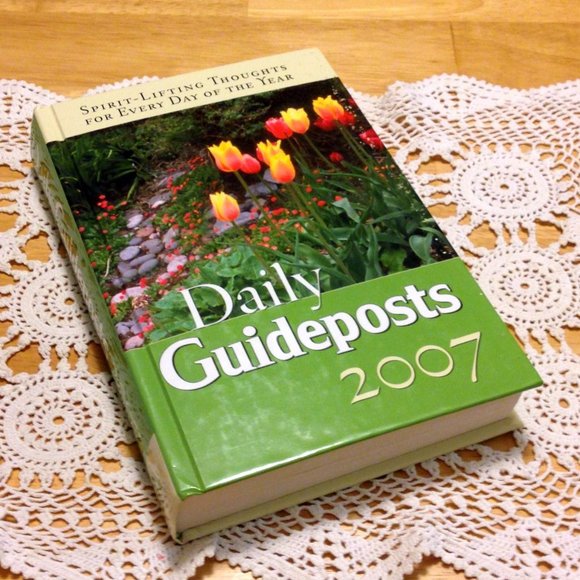 Christian, Guideposts 2007 edition of inspiring bible-based stories. - Picture 1 of 5